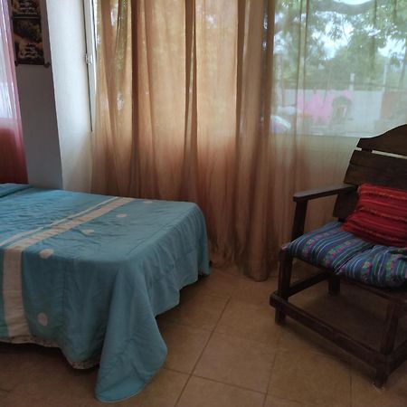 Near Lake Hostal Bacalar Habitación foto