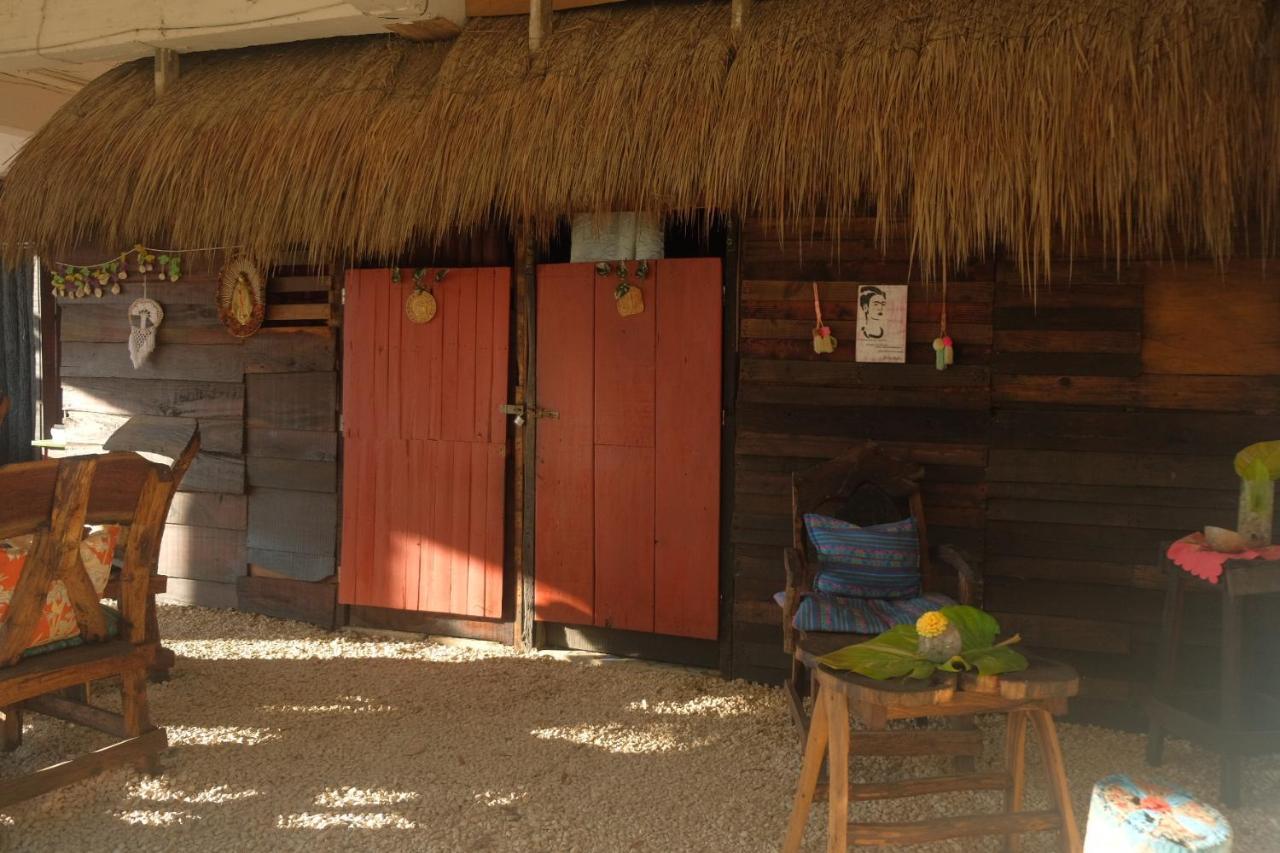 Near Lake Hostal Bacalar Exterior foto