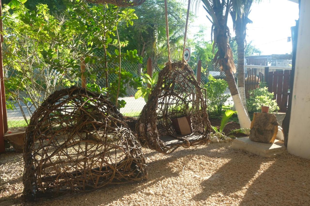 Near Lake Hostal Bacalar Exterior foto