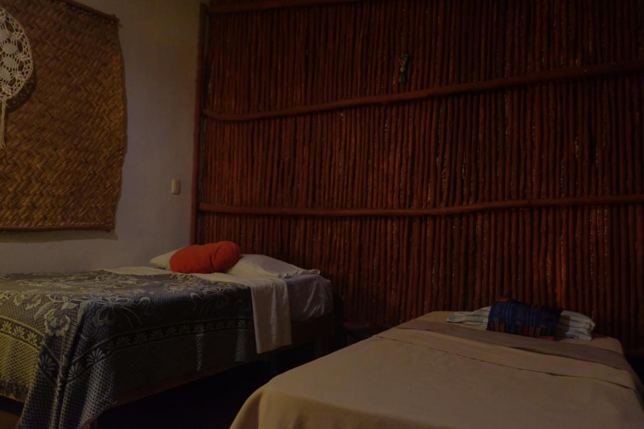 Near Lake Hostal Bacalar Exterior foto
