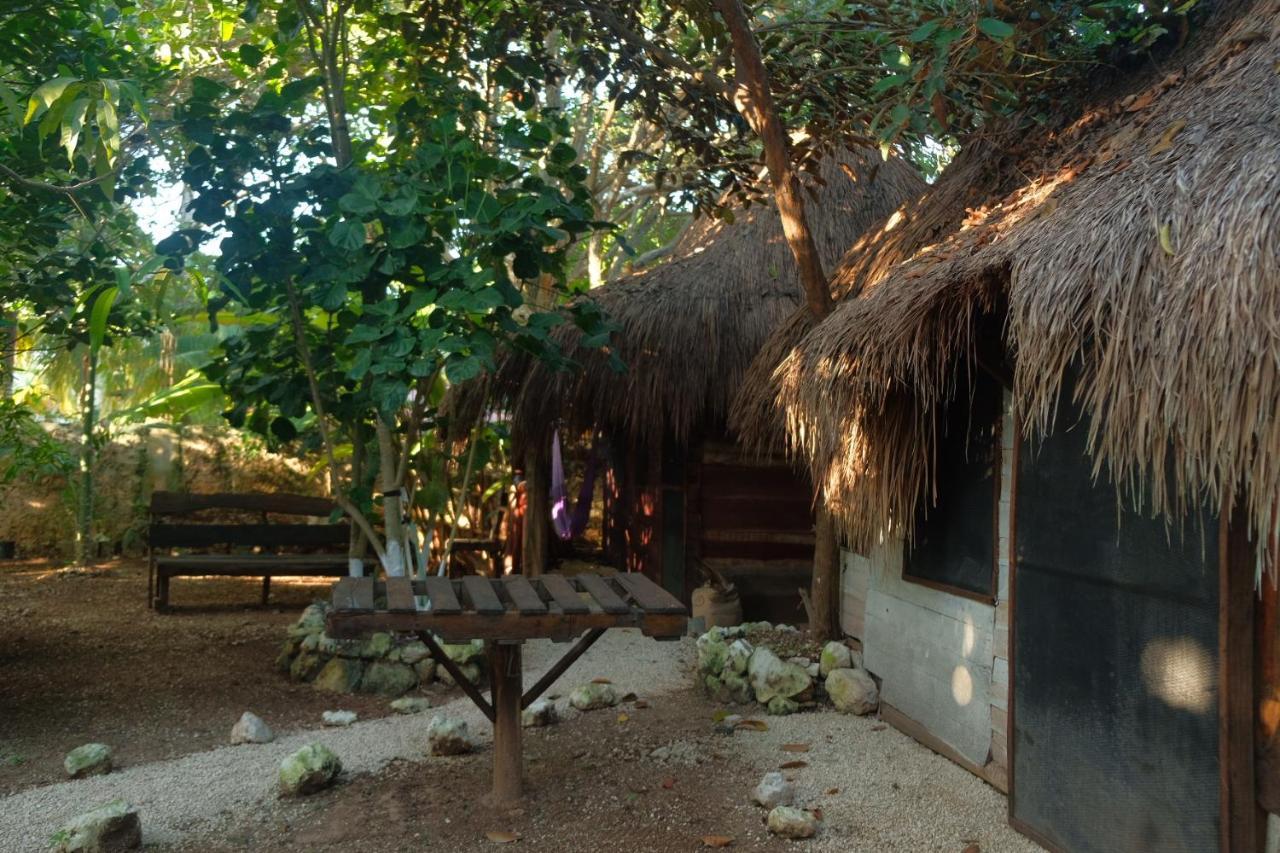 Near Lake Hostal Bacalar Exterior foto