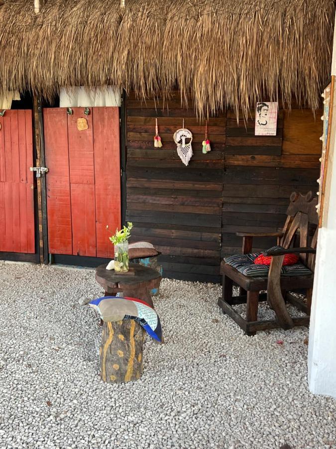 Near Lake Hostal Bacalar Exterior foto