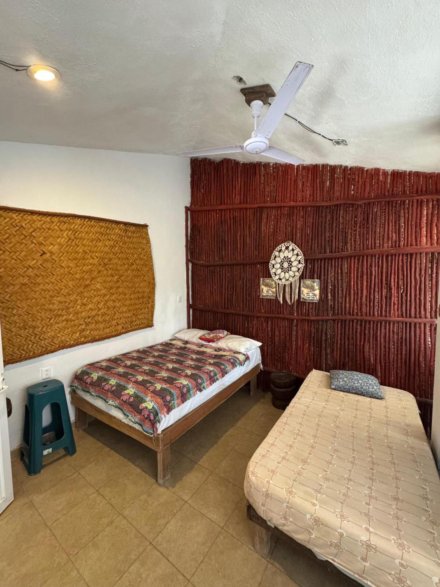 Near Lake Hostal Bacalar Exterior foto